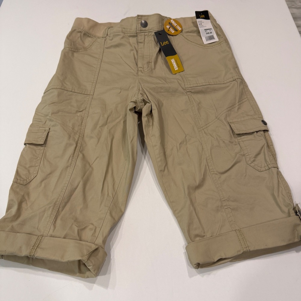 Lee Relaxed Fit Skimmer Cargo Pants Khaki Tan Roll Up Capris Womens 12M NEW